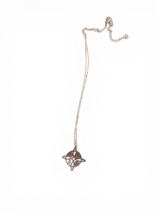 ✨ Colgante Nudo de Bruja — Protección, intención y fuerza energética